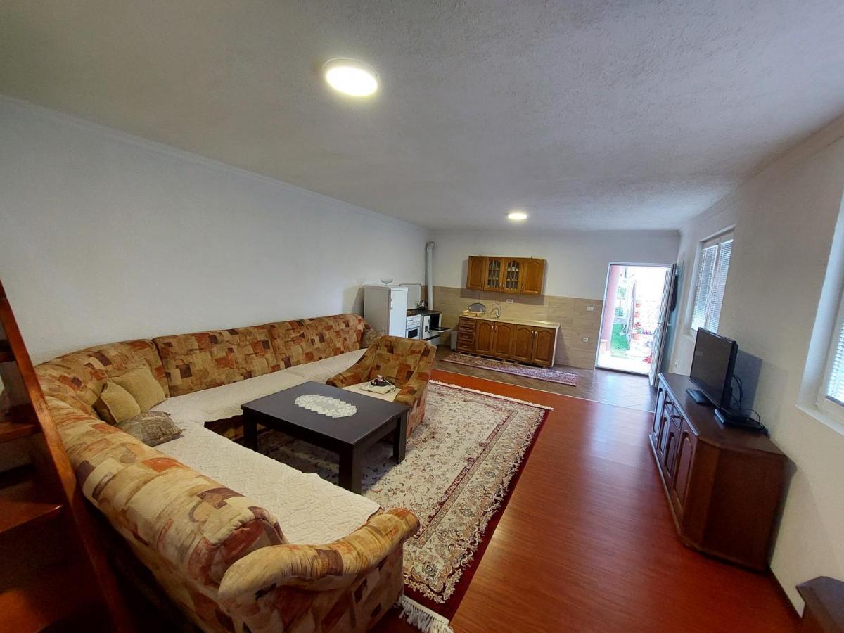 Sara Apartments Plav Ngoại thất bức ảnh