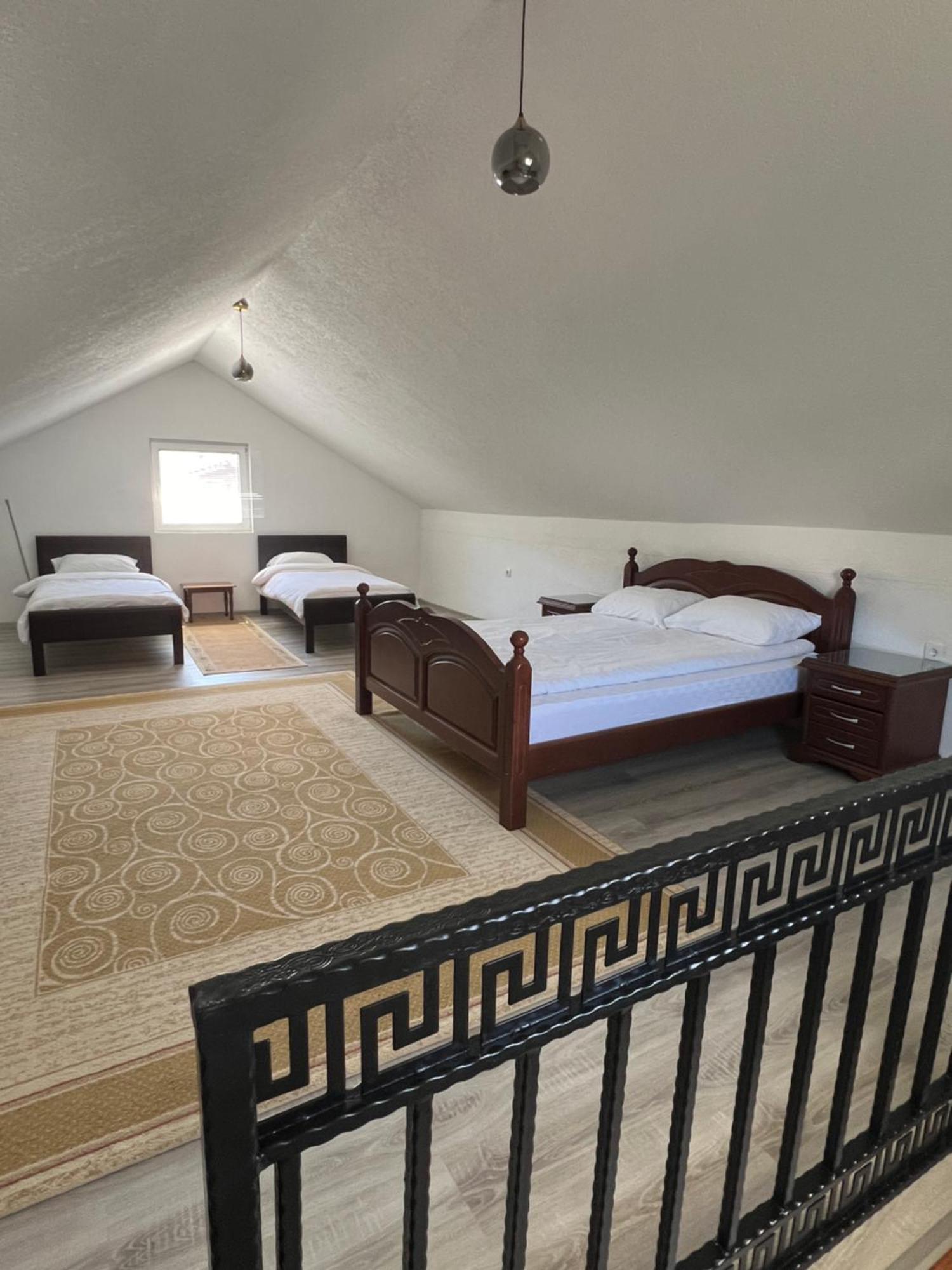 Sara Apartments Plav Ngoại thất bức ảnh